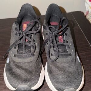 Nike Black and Maroon Athletic Sneakers